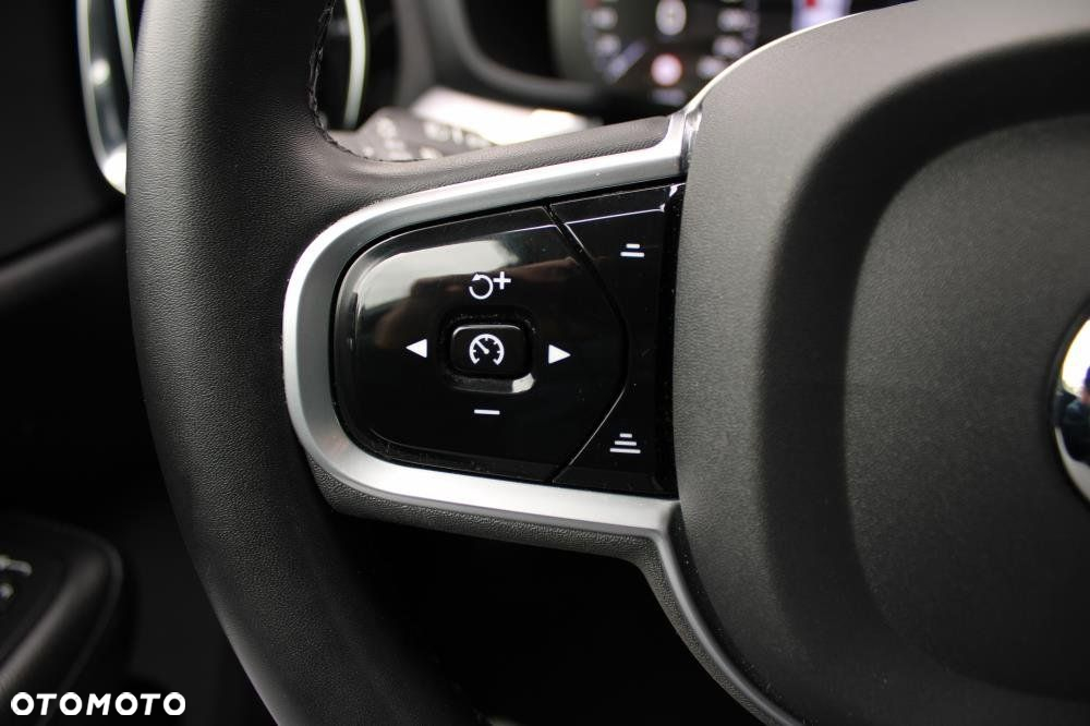Volvo V60 Cross Country - 15