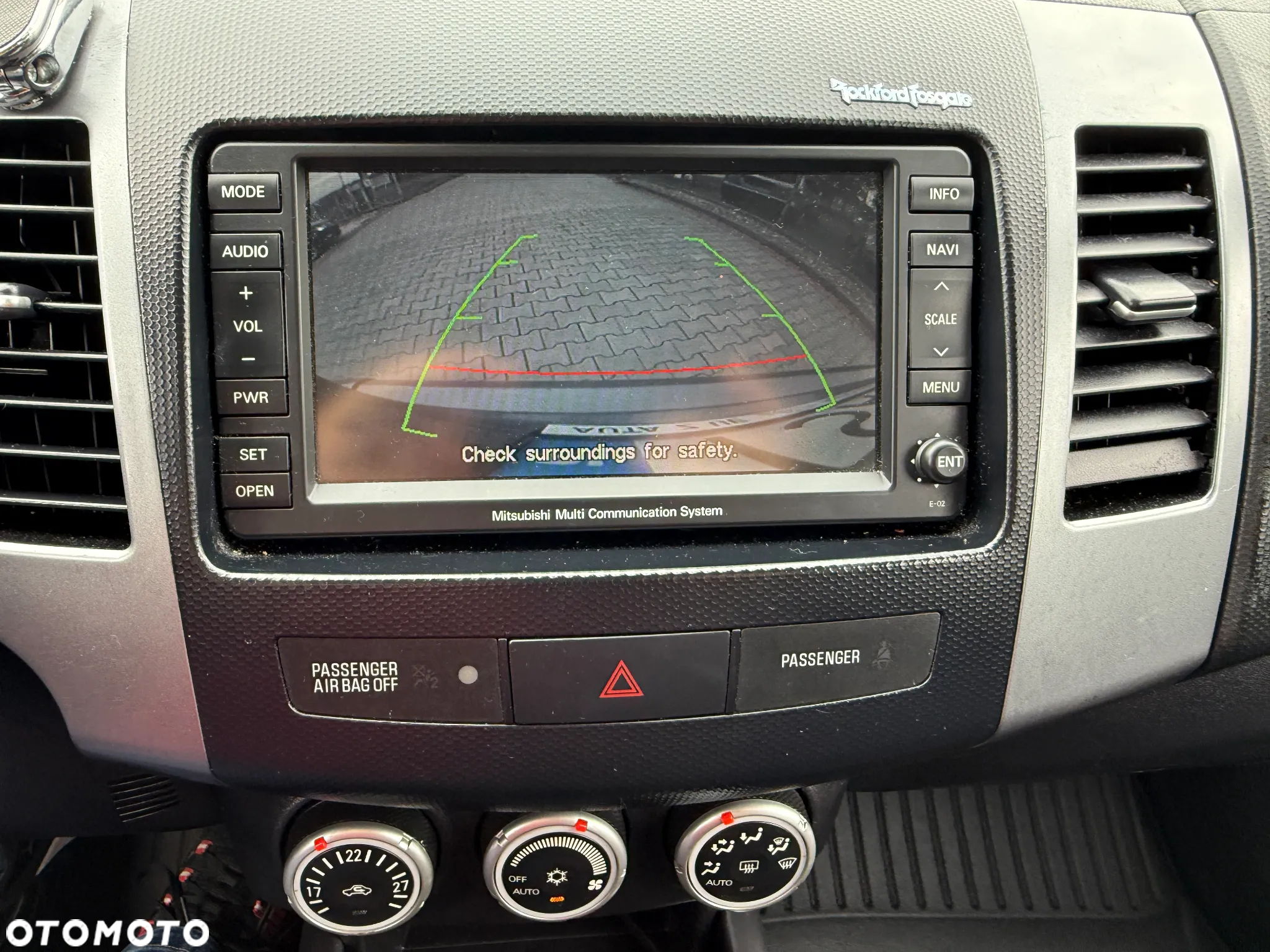 Mitsubishi Outlander 2.4 Intense + - 27