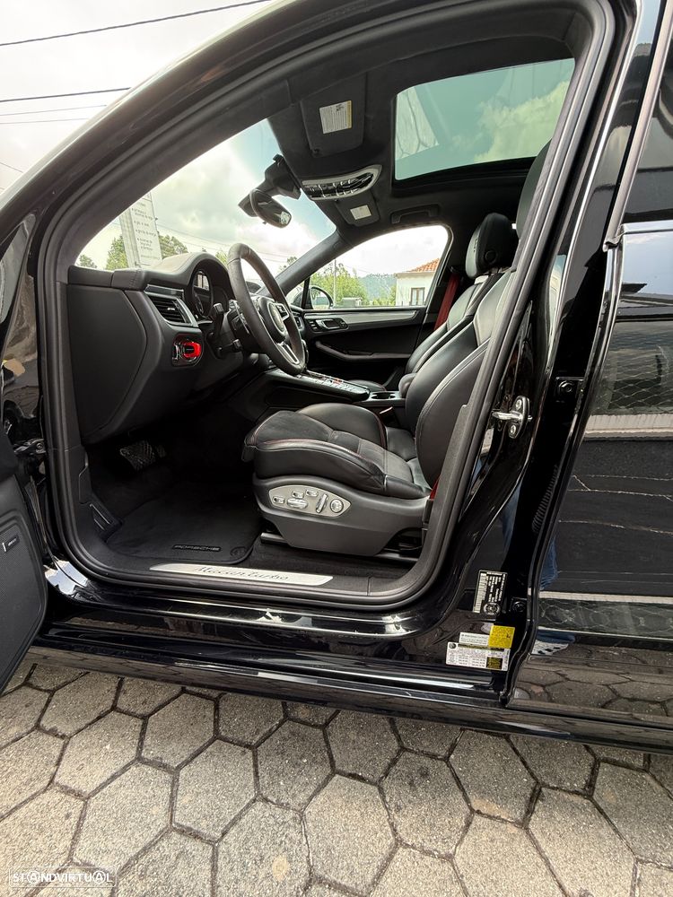 Porsche Macan Turbo - 11