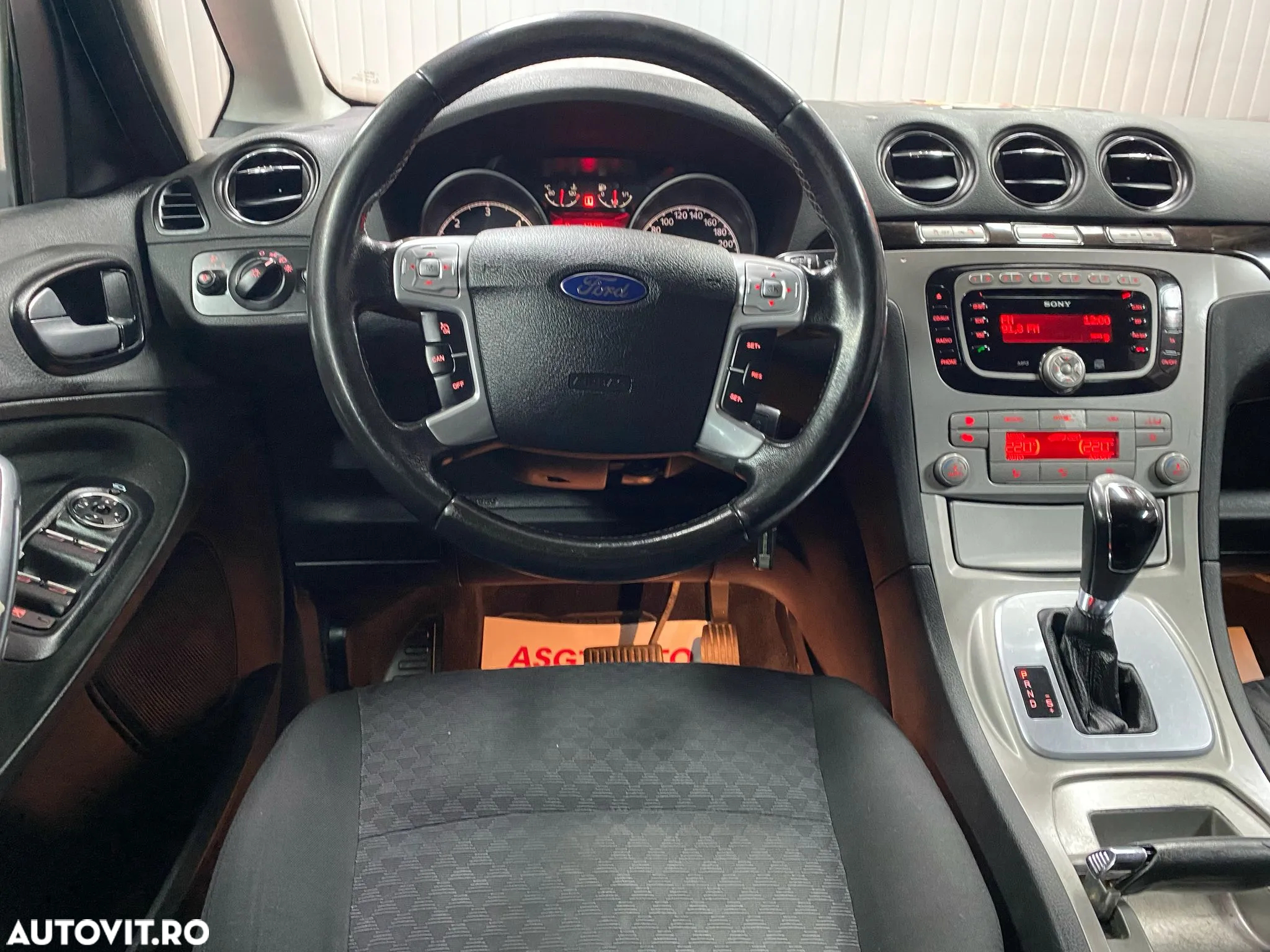 Ford Galaxy 2.0 TDCi DPF Aut. Ghia - 8