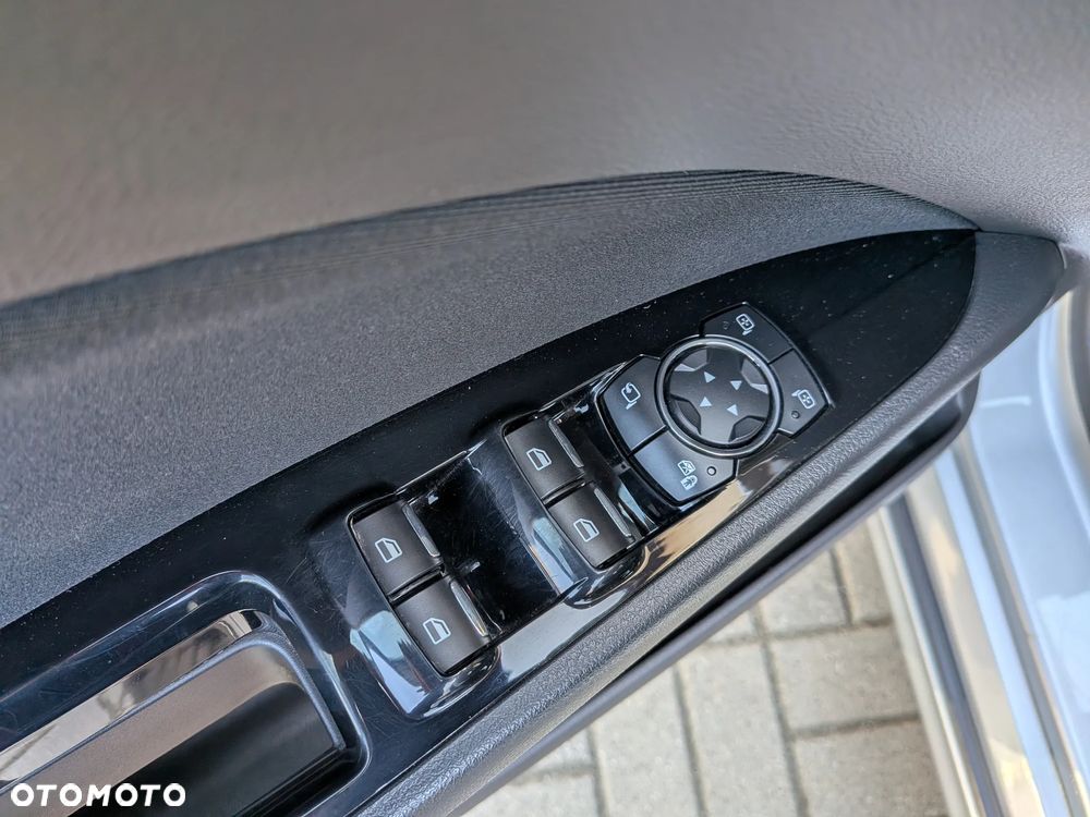Ford Mondeo - 14