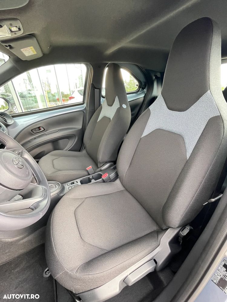 Toyota Aygo X 1.5l HEV 116CP Active - 8