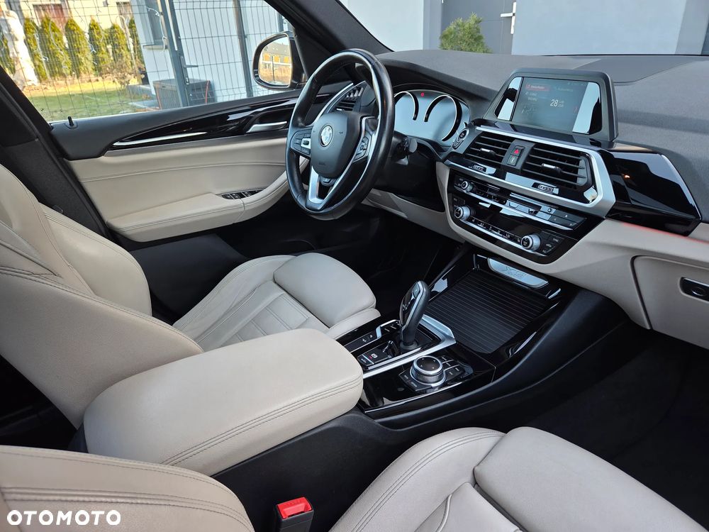 BMW X3 xDrive20i xLine - 10