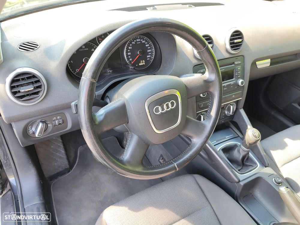 Audi A3 1.6 TDI Attraction - 19