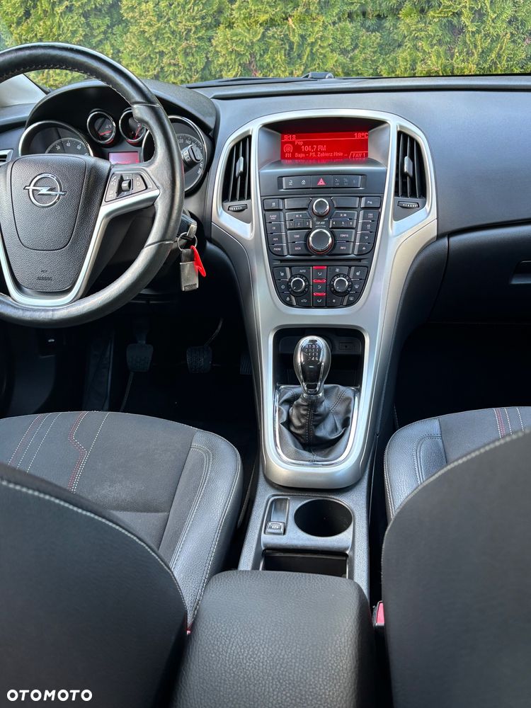 Opel Astra 1.4 Turbo - 28