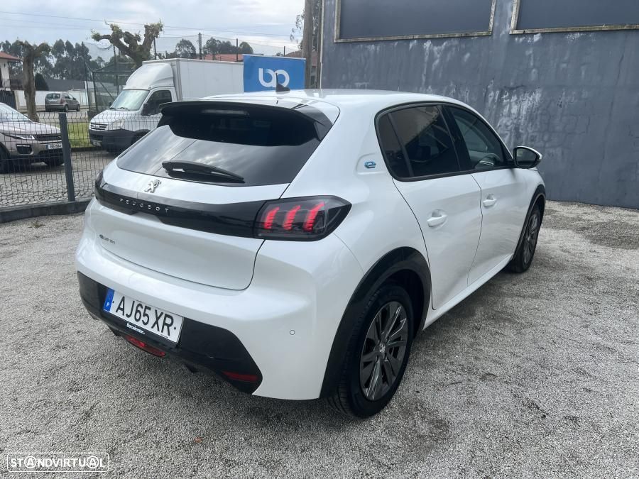 Peugeot e-208 50 kWh Allure Pack - 7