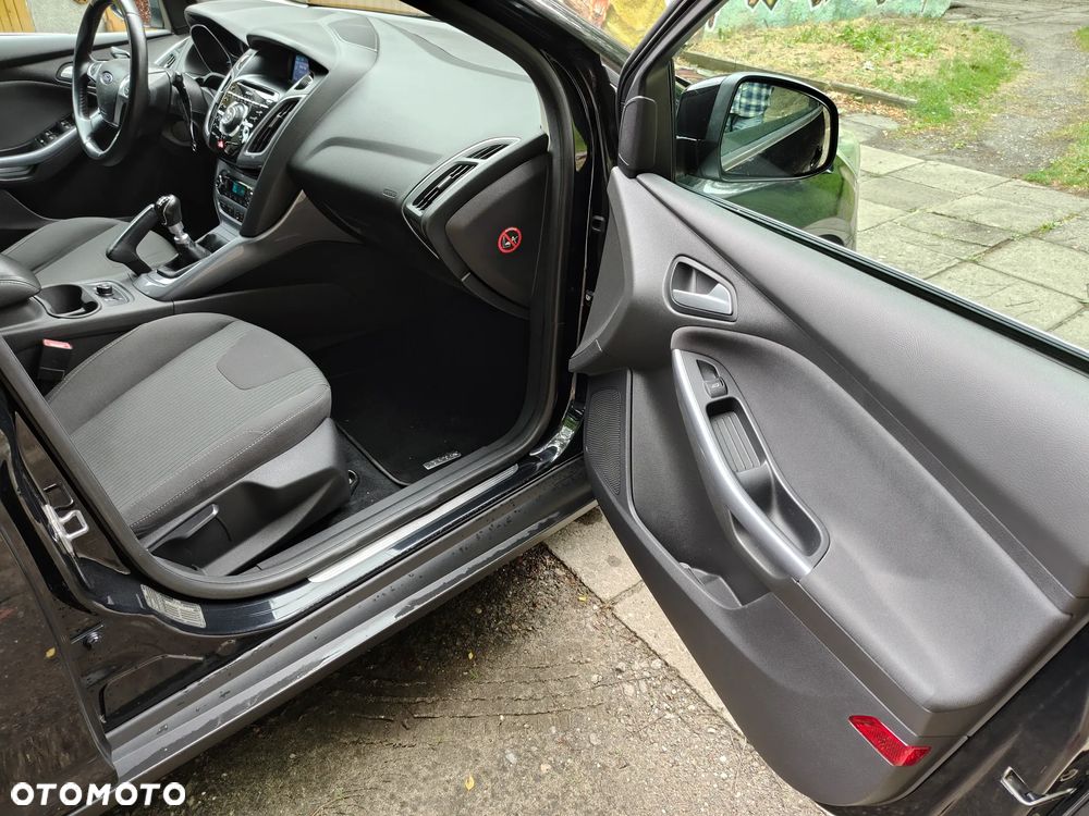 Ford Focus 1.6 EcoBoost Start-Stopp-System Titanium - 14