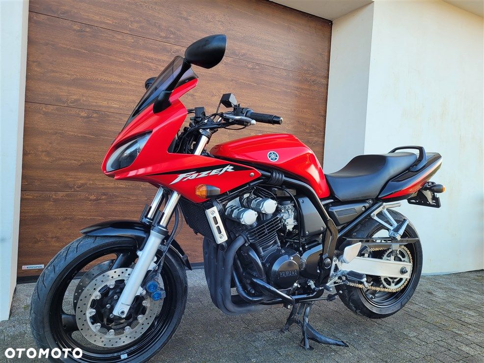Yamaha FZS - 2