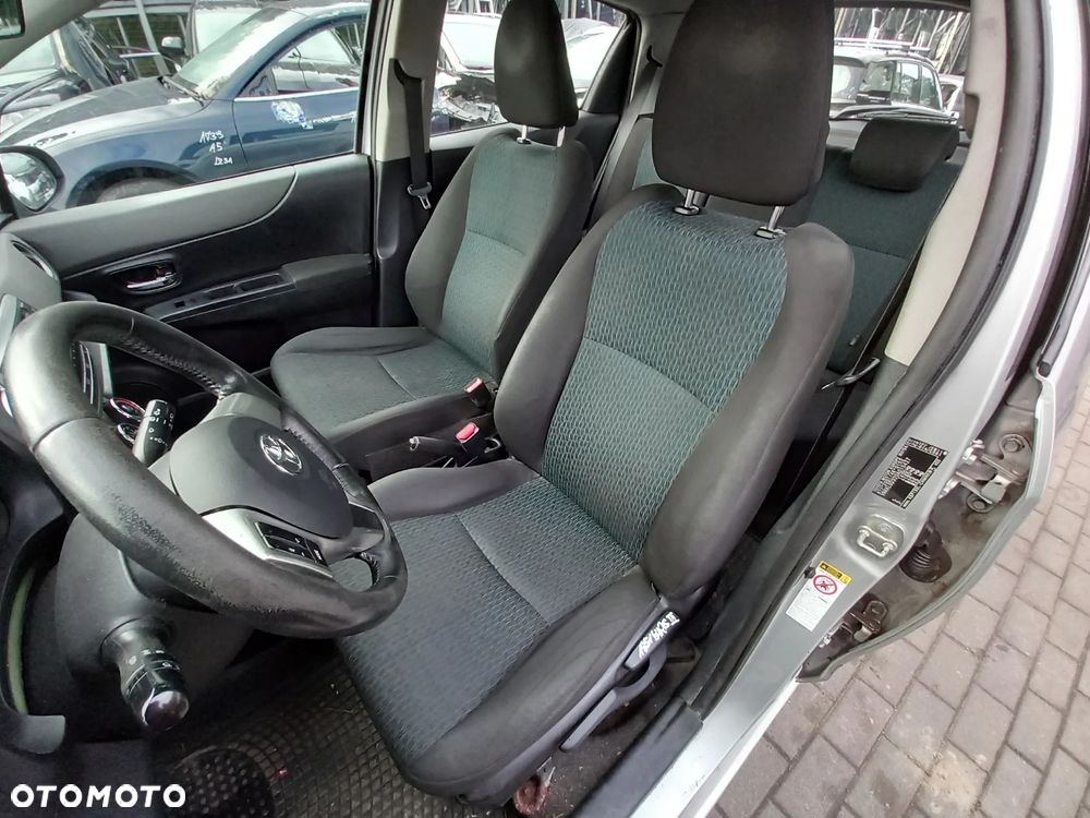 TOYOTA YARIS III FOTELE KANAPA KOMPLET - 1