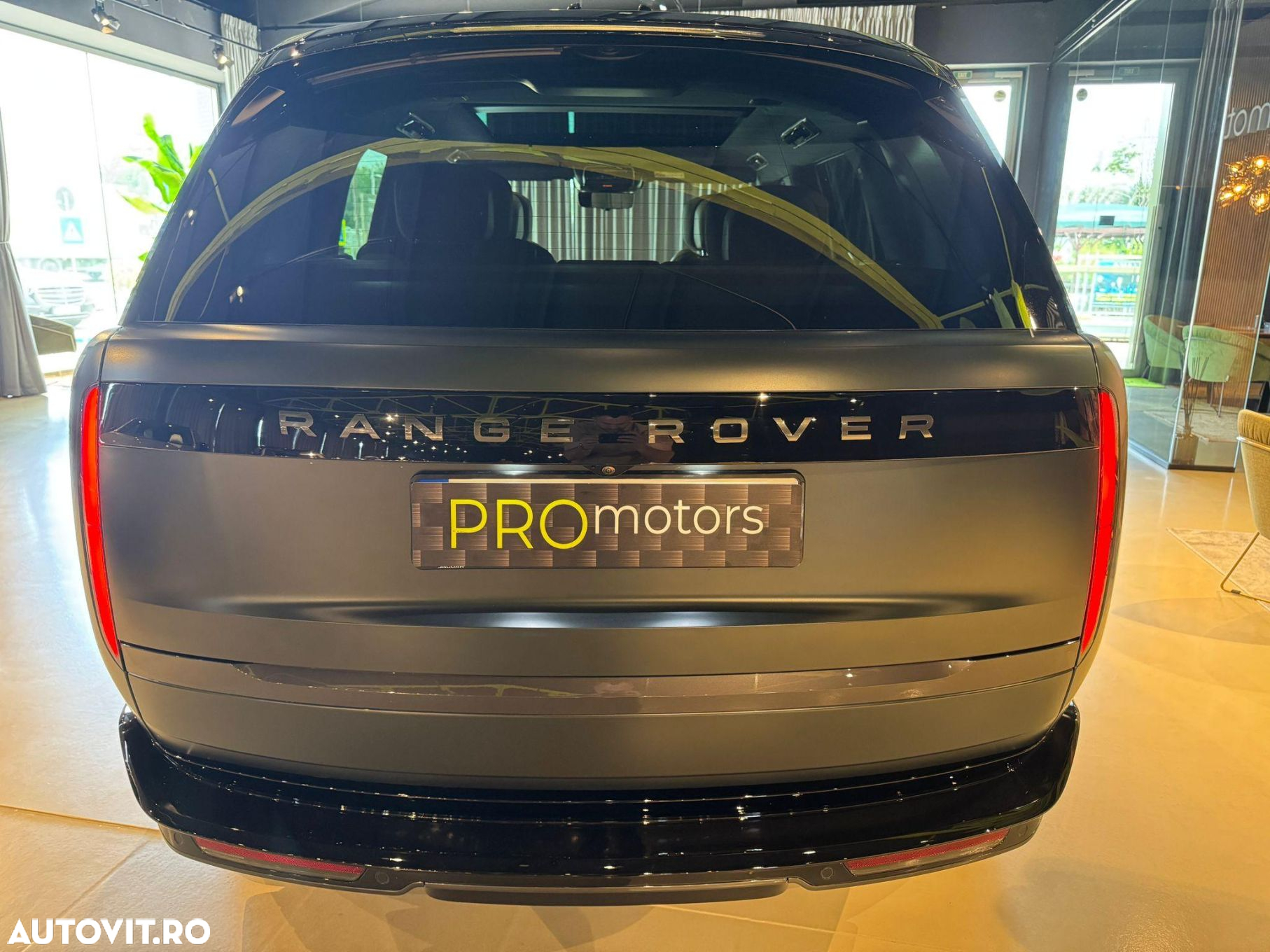 Land Rover Range Rover - 12