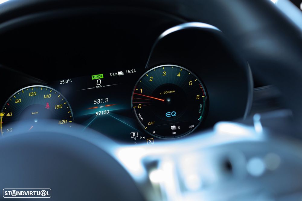 Mercedes-Benz GLC 300 de 4Matic - 25