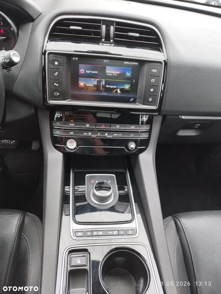 Jaguar F-Pace 20d AWD Prestige - 12
