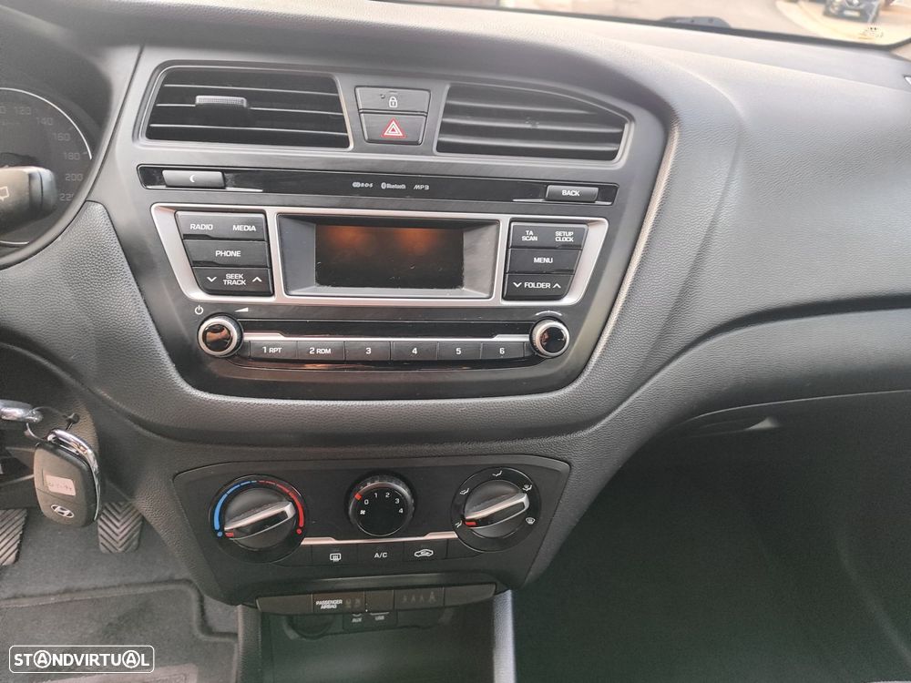 Hyundai i20 1.1 CRDi Access Plus - 15