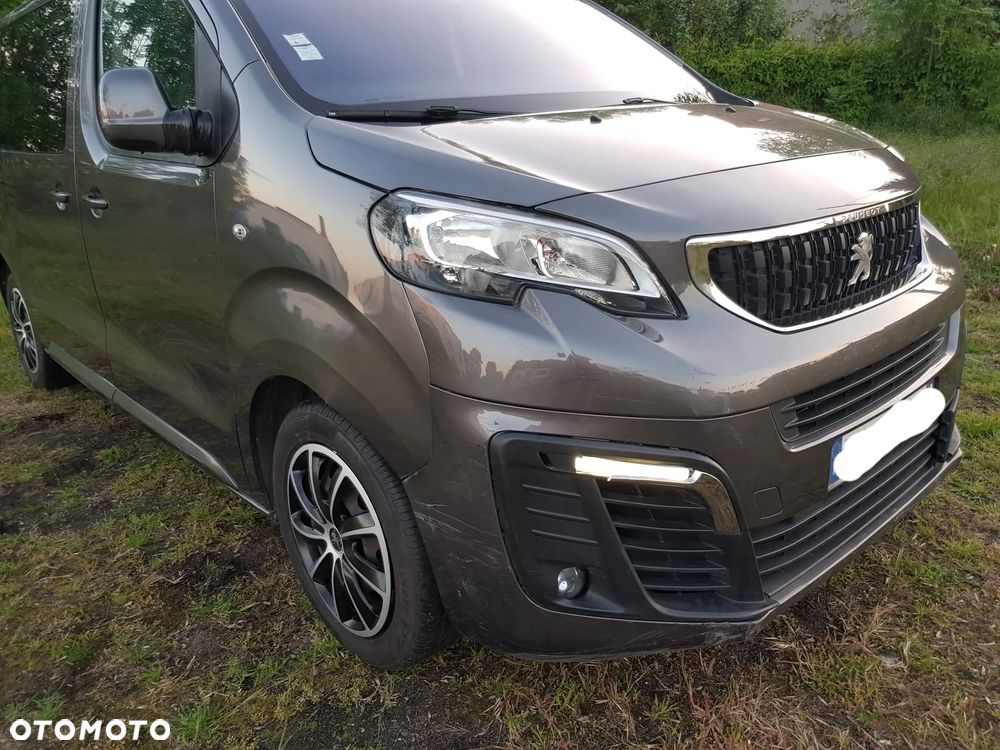 Peugeot Traveller - 8