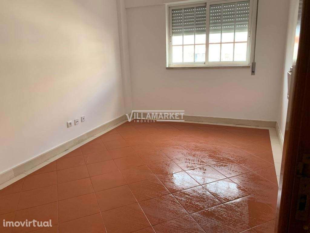 Apartamento T3 da banca inserido na Urbanização Cerrado dos Ciprestes - Grande imagem: 5/15