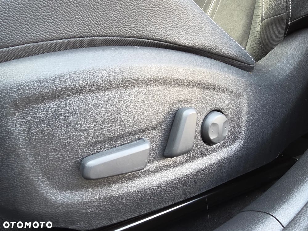 Kia ProCeed 1.5 T-GDI DCT7 OPF GT LINE - 30