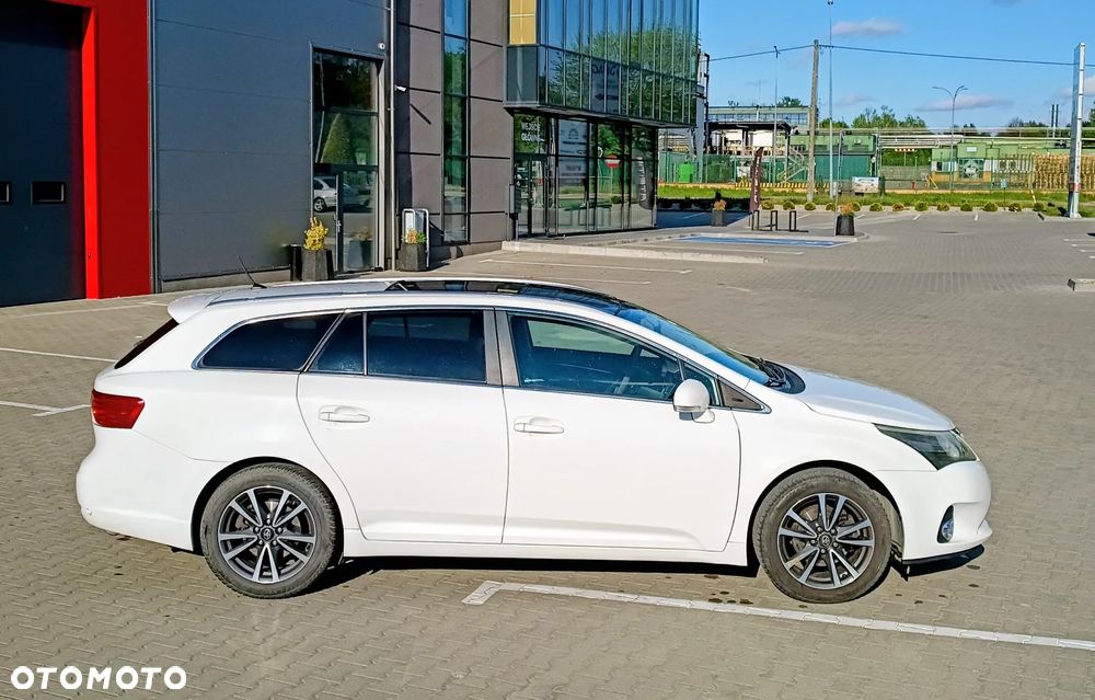Toyota Avensis 2.0 D-4D Premium - 5