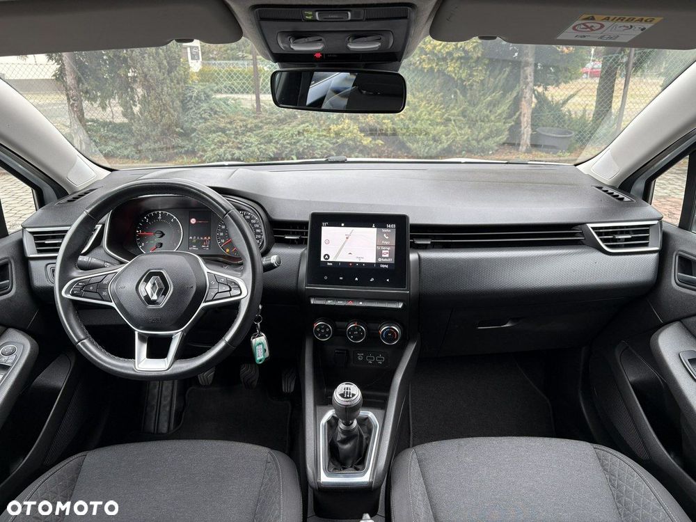 Renault Clio - 10