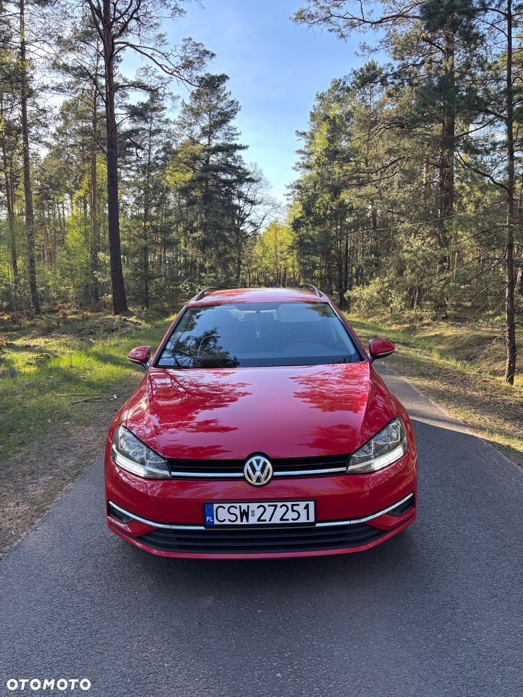 Volkswagen Golf - 1