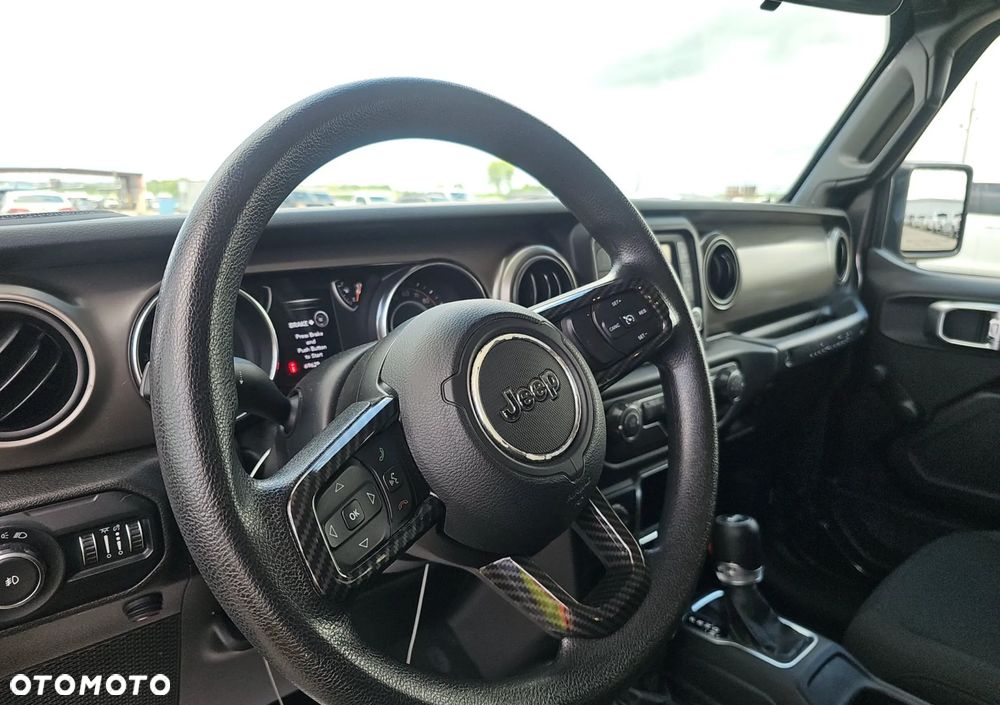 Jeep Wrangler - 10