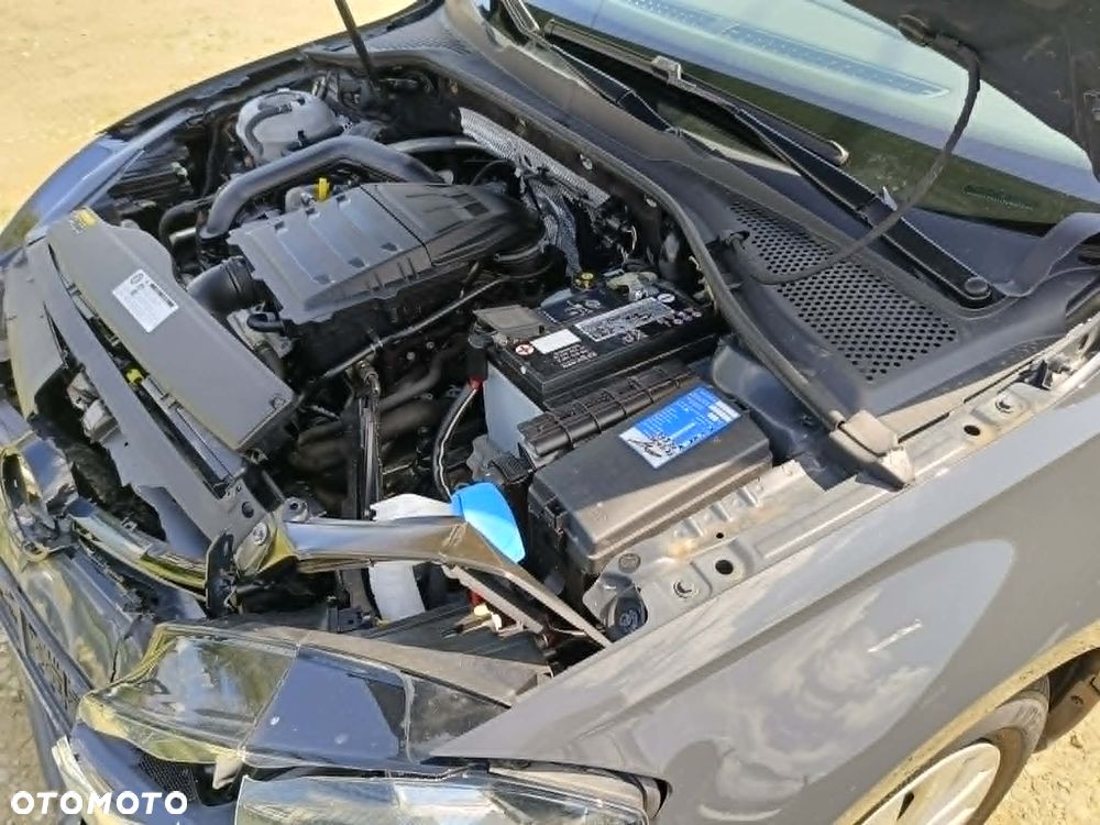 Volkswagen Golf 1.0 TSI OPF - 24