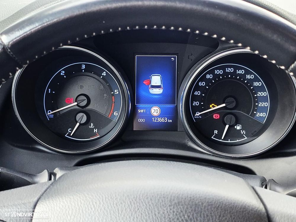 Toyota Auris 1.4 D-4D Comfort+Pack Techno - 23