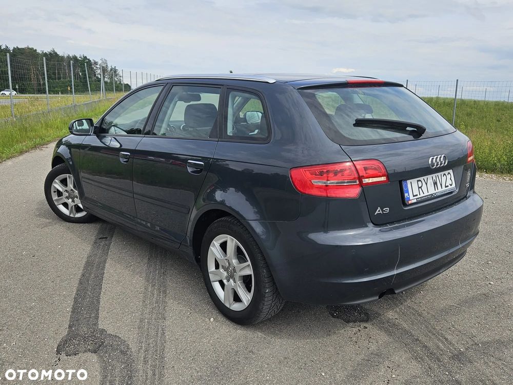 Audi A3 Sportback 2.0 TDI DPF Ambiente - 5