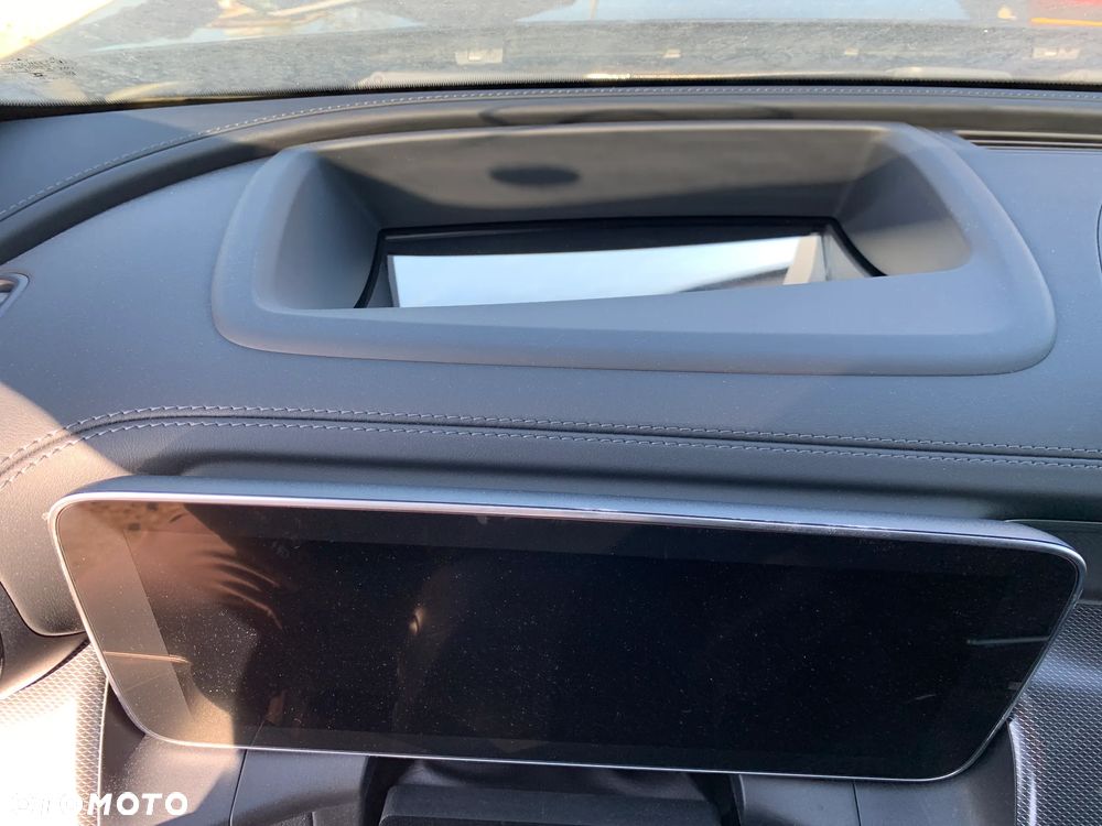 Mercedes-Benz GLC 300 4Matic 9G-TRONIC Avantgarde Advanced - 16