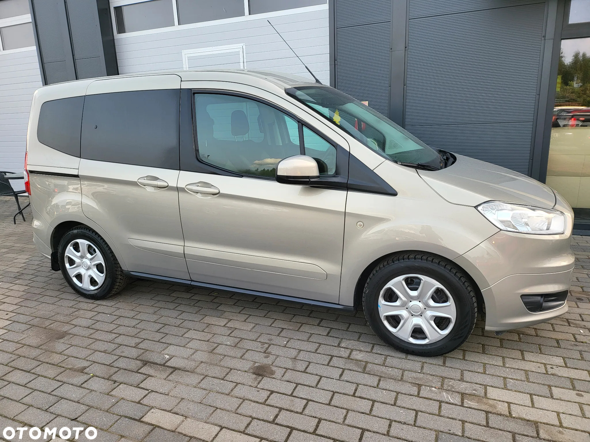 Ford Tourneo Courier 1.0 EcoBoost S&S Trend - 5