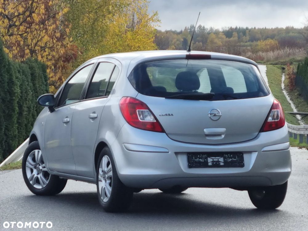 Opel Corsa 2013 photo 3