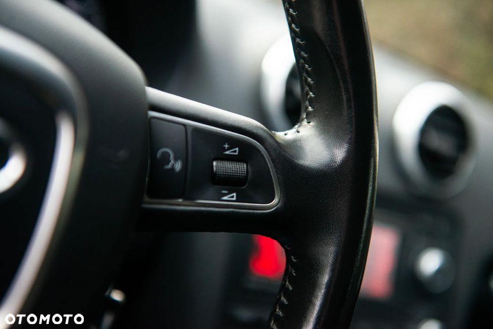 Audi A3 Sportback 1.6 TDI DPF Ambiente - 38