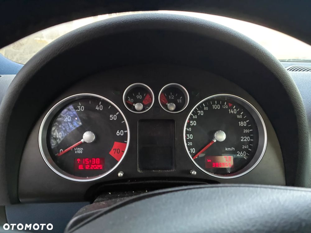 Audi TT Coupé 1.8T - 9