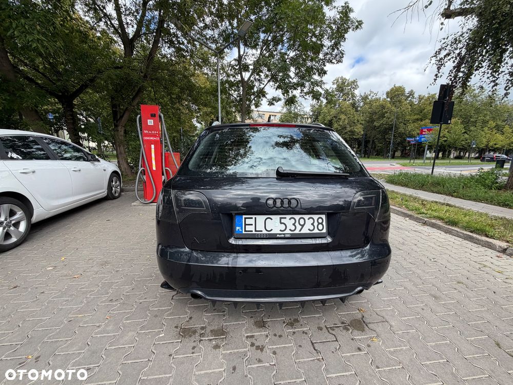 Audi A4 Avant 2.0 TDI - 10