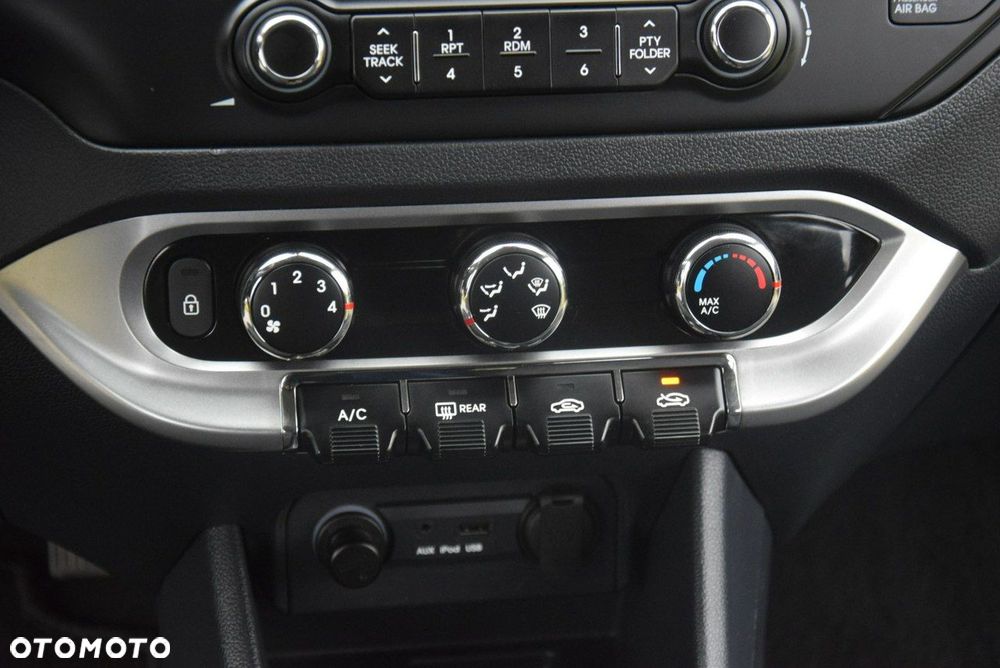 Kia Rio 1.2 Attract - 25