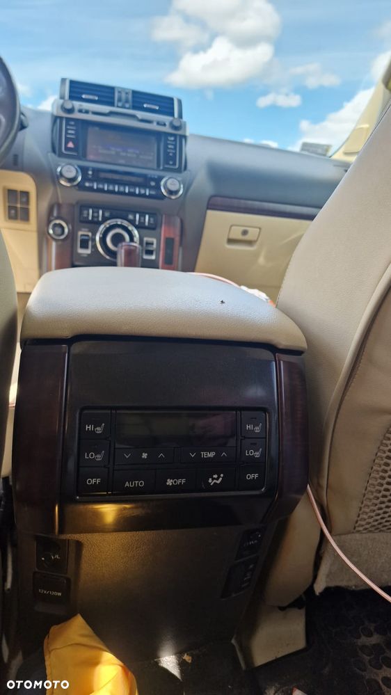 Toyota Land Cruiser LC 3.0 D-4D Prestige 7os - 10