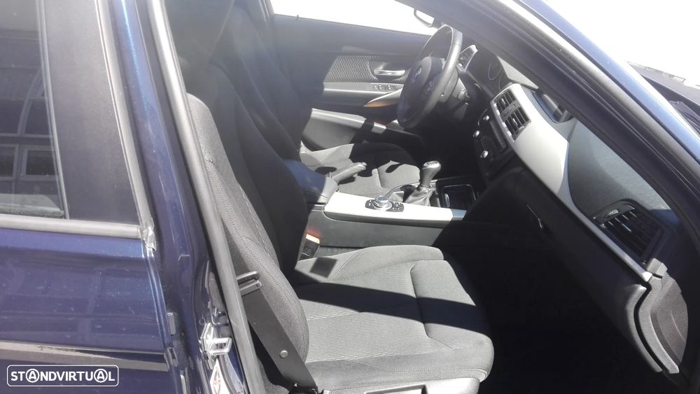 BMW 318 d Touring Navigation - 7