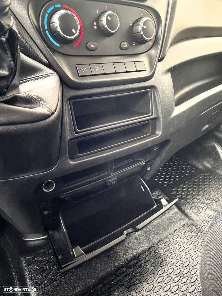 Iveco Daily 2.3 35S14V 4100 18m3 - 32