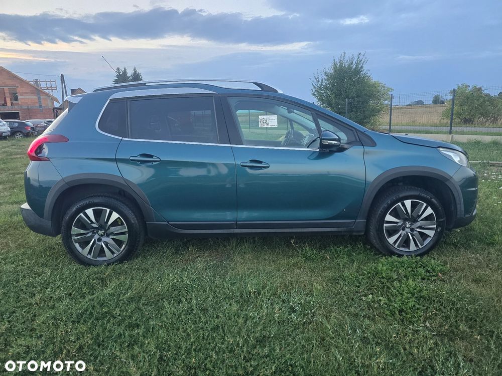 Peugeot 2008 1.5 BlueHDi Allure S&S - 7