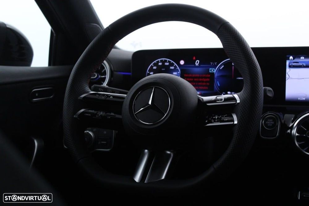 Mercedes-Benz A 250 e AMG Line - 16