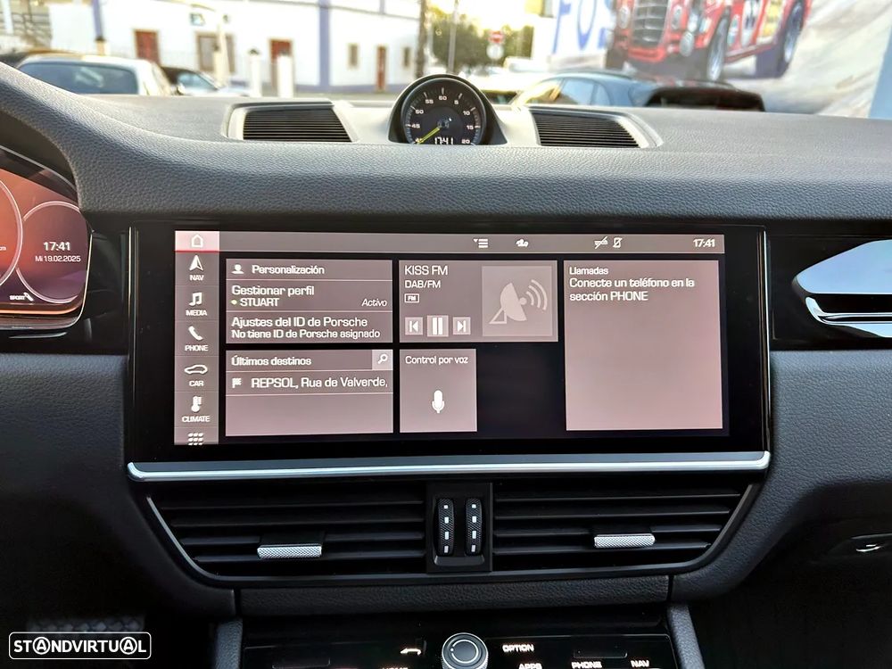 Porsche Cayenne Coupé E-Hybrid - 17
