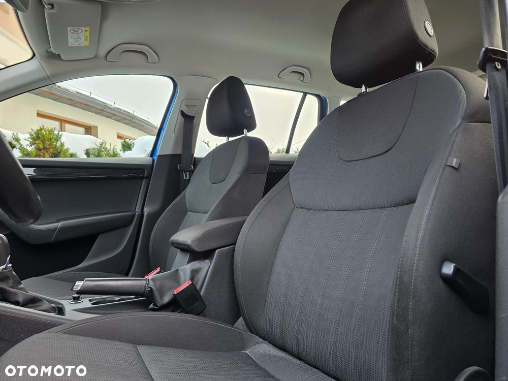 Skoda Octavia 2.0 TDI SCR Style DSG - 10