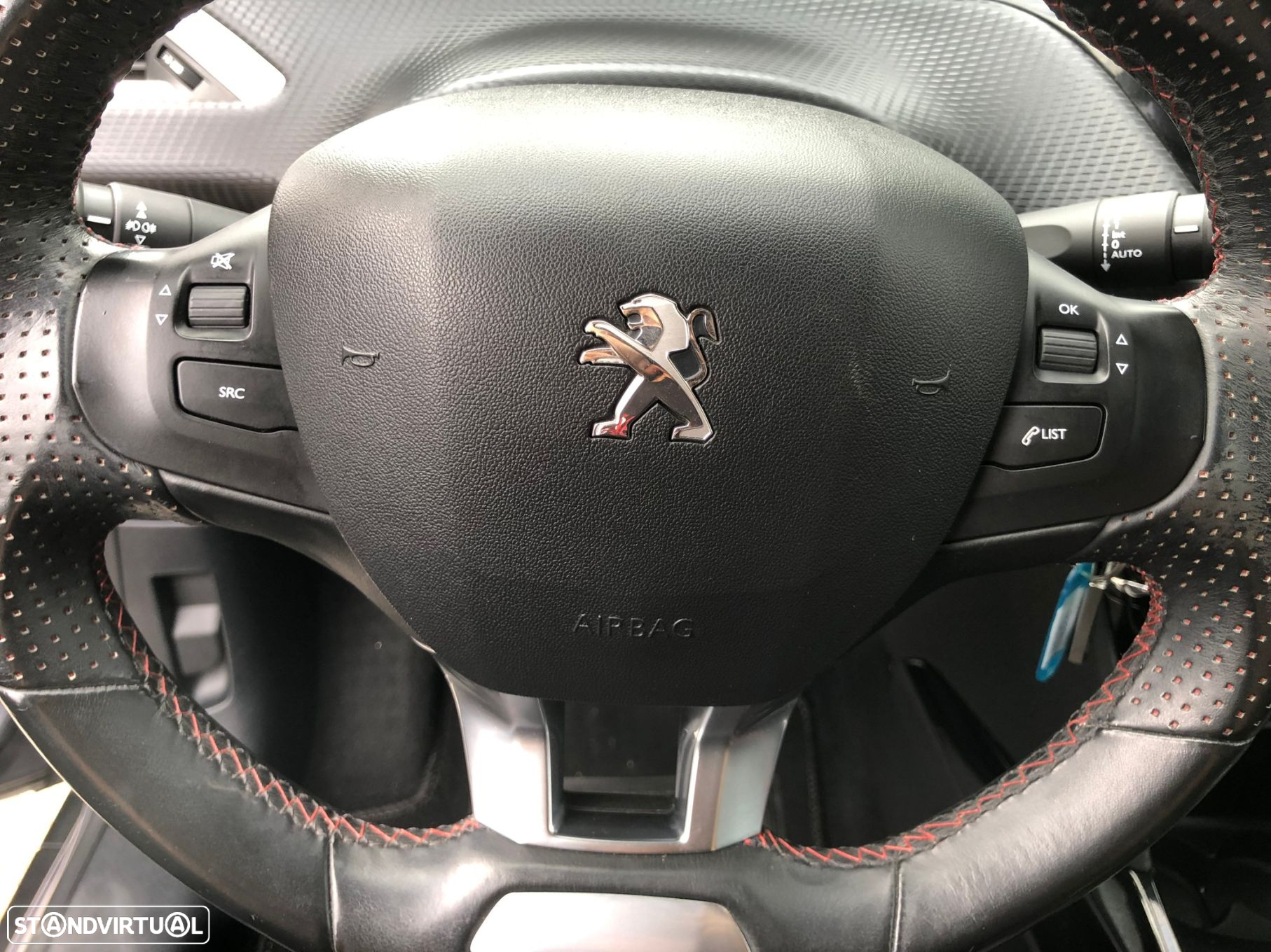 Peugeot 2008 1.2 PureTech GT Line - 10