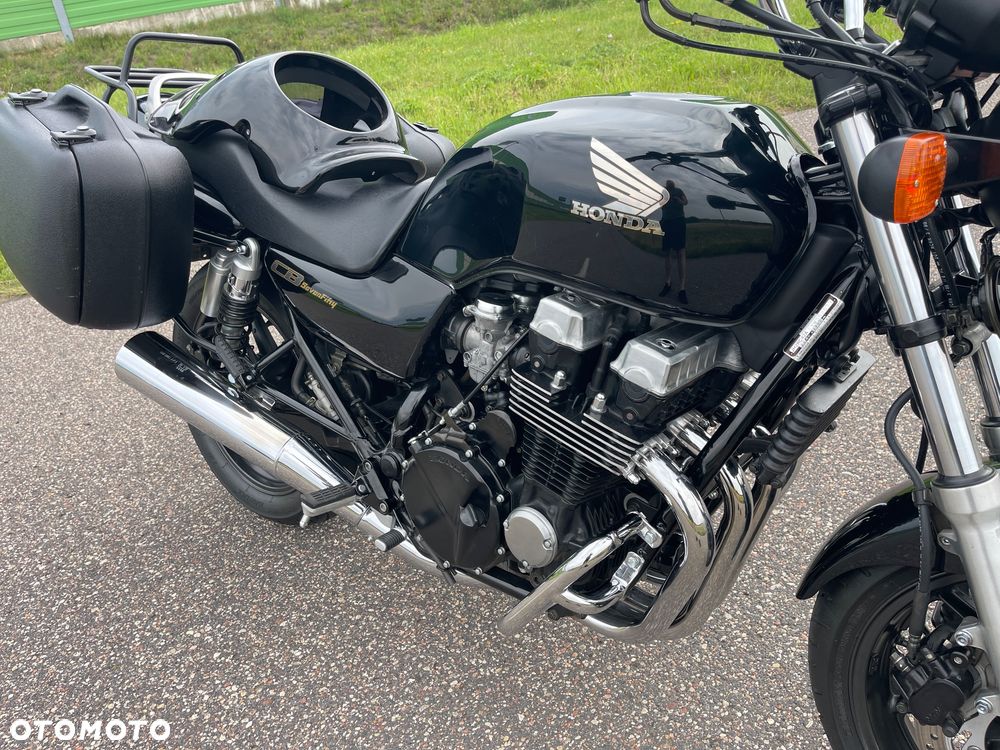 Honda CB - 11