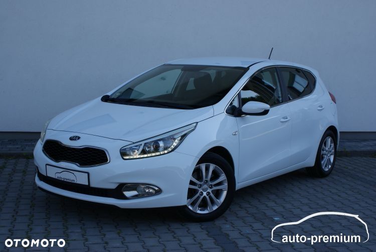 Kia Ceed 1.6 GDI Dream Team Edition - 28