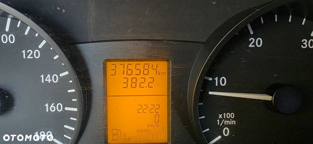 Mercedes-Benz Sprinter - 10
