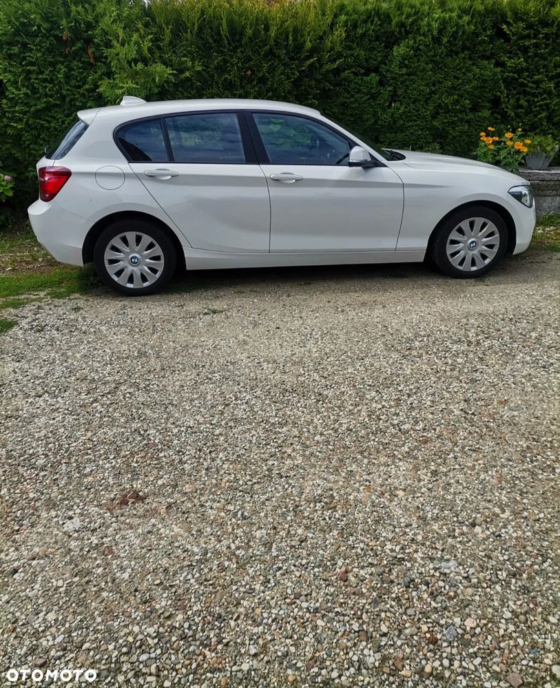 BMW Seria 1 116i - 11