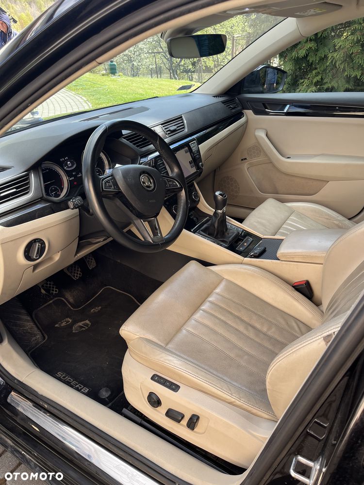 Skoda Superb 2.0 TDI L&K - 6