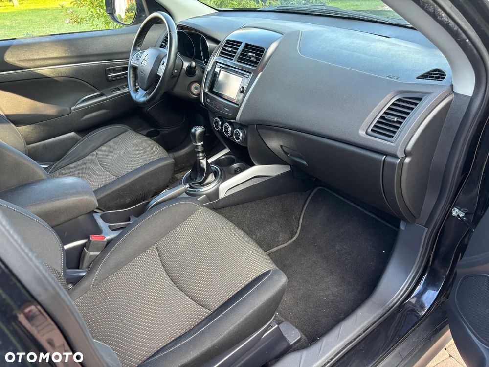 Mitsubishi ASX 1.8 DI-D 2WD Intense - 24