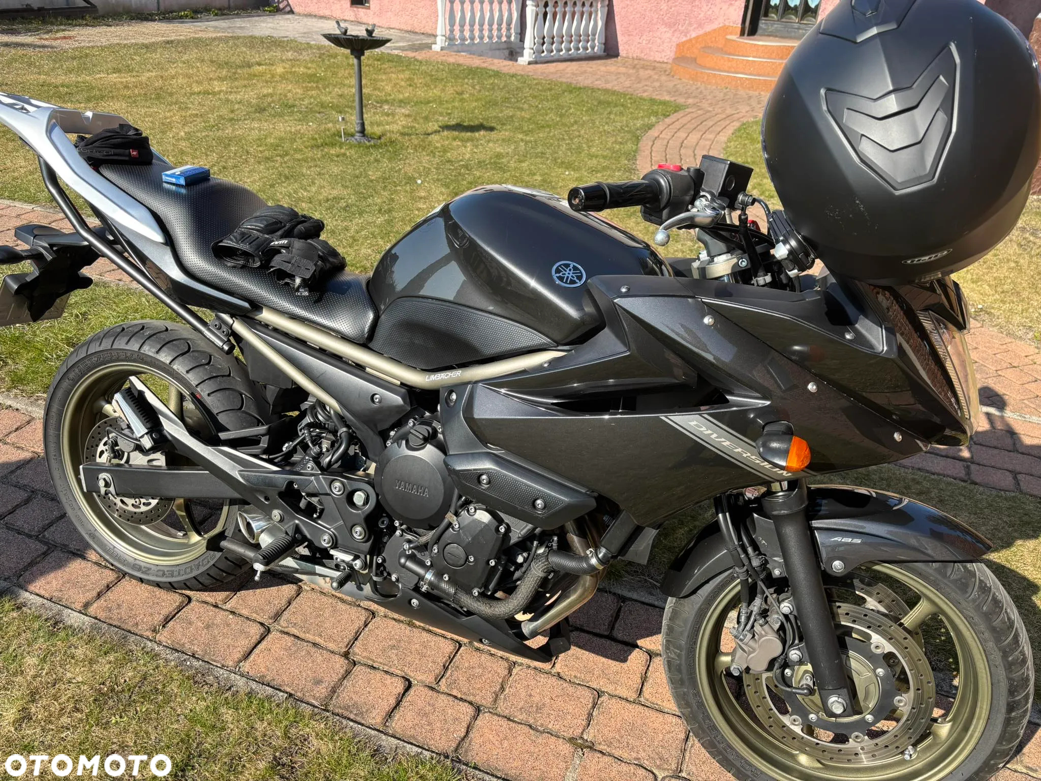 Yamaha XJ - 2