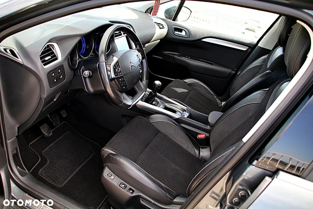 Citroën C4 VTi 120 Exclusive - 20